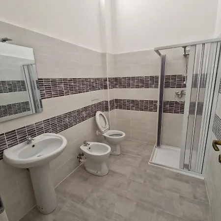 R. Elena Apartmán